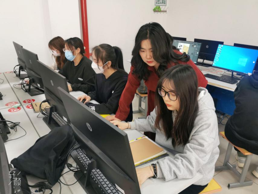 优秀校友事迹-邓婷 数字内容制作的领航者